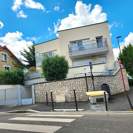 Superbe Appartement ,Proche De Paris, Dans Residence Privee , Ideal Familles, Parking Et Wifi Gratuits! ! ! Вітрі-сюр-Сен Екстер'єр фото