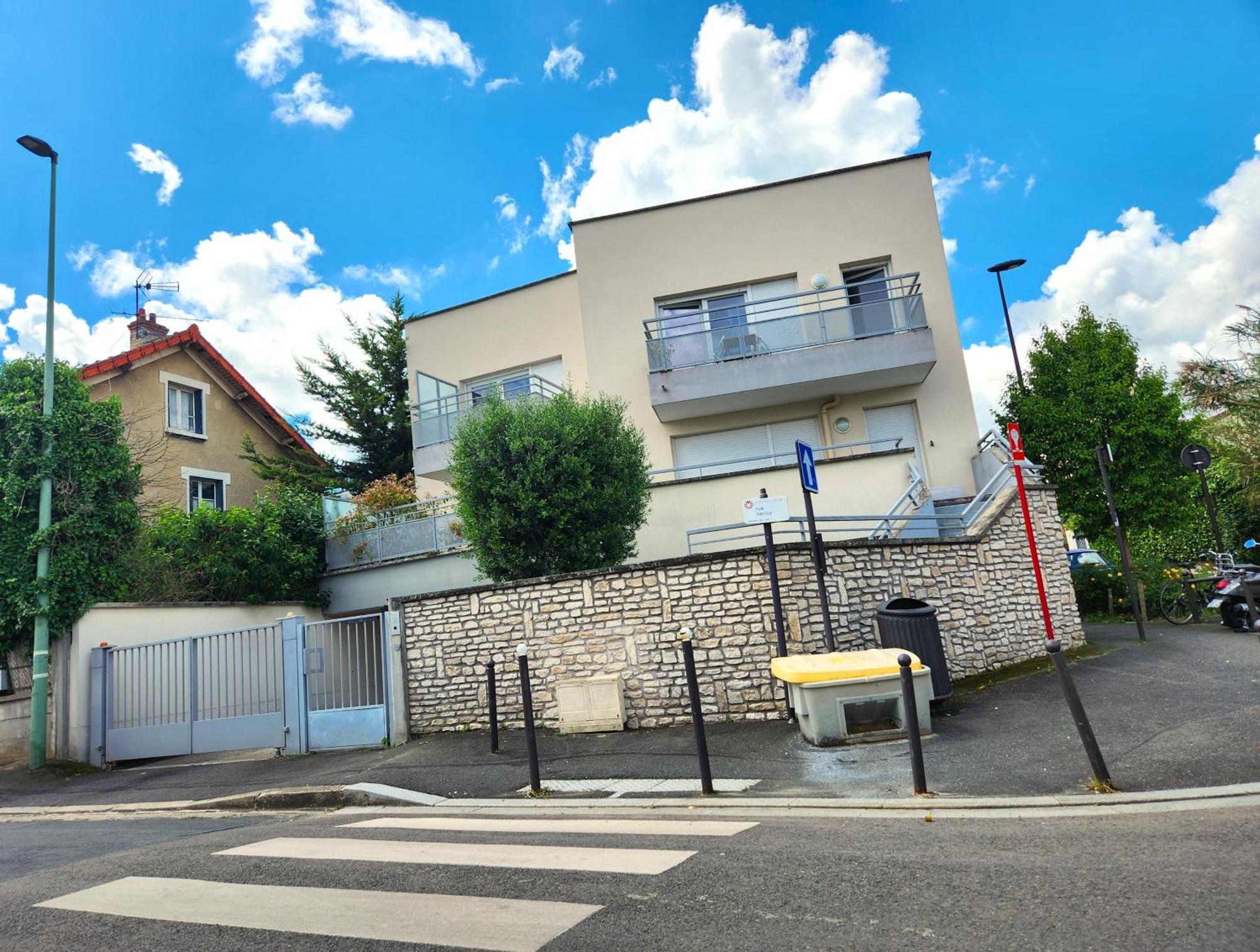 Superbe Appartement ,Proche De Paris, Dans Residence Privee , Ideal Familles, Parking Et Wifi Gratuits! ! ! Вітрі-сюр-Сен Екстер'єр фото