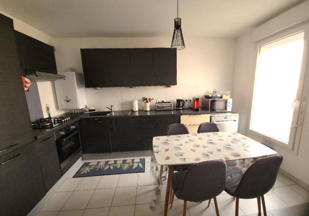 Superbe Appartement ,Proche De Paris, Dans Residence Privee , Ideal Familles, Parking Et Wifi Gratuits! ! ! Вітрі-сюр-Сен Екстер'єр фото